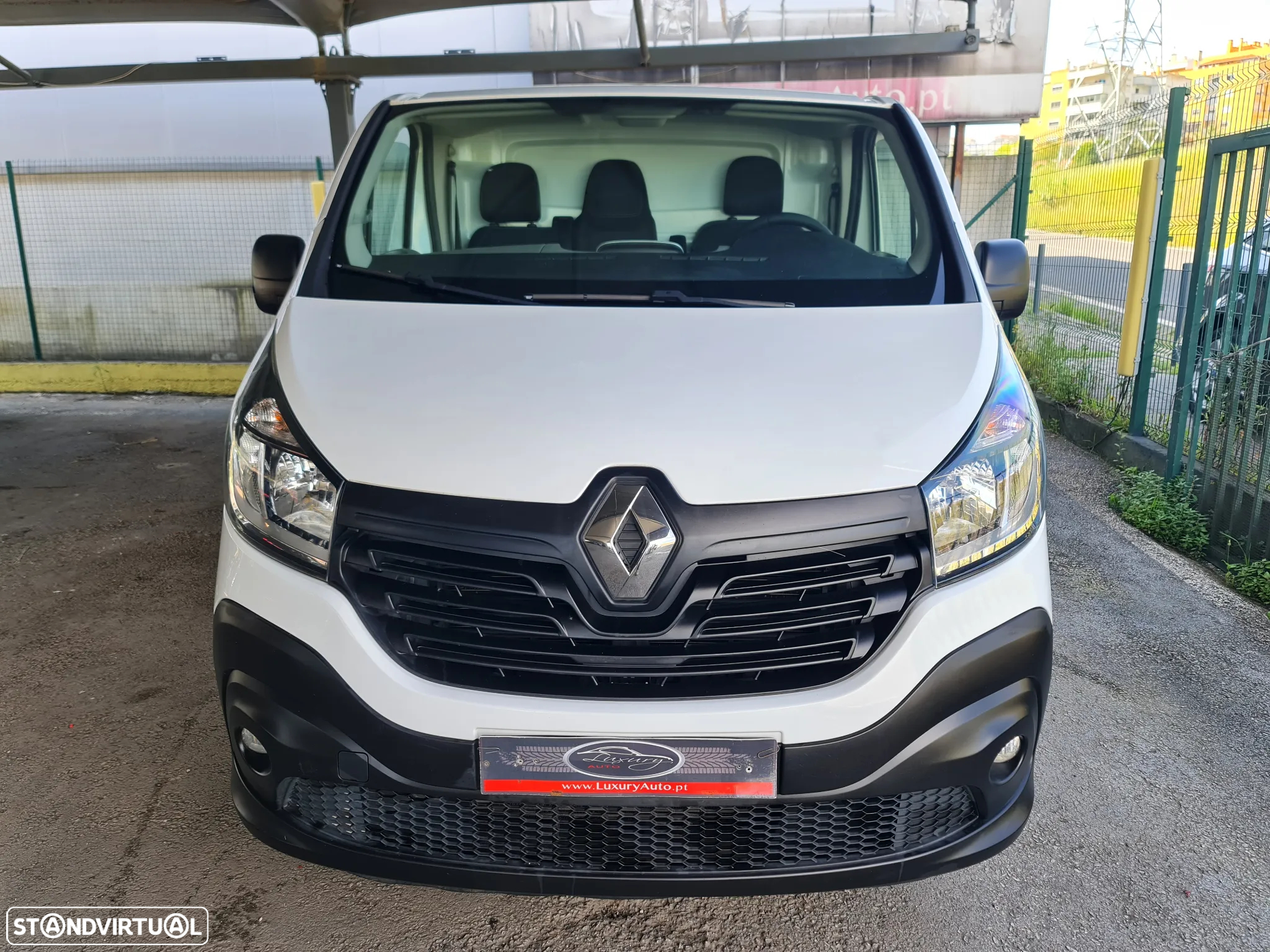 Renault TRAFIC 1.6 Dci 125CV * GPS/ AC/ IVA DEDUTÍVEL * - 2