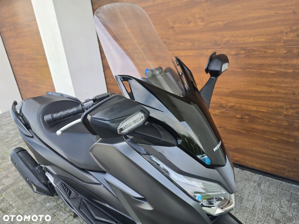 Honda NSS - 23