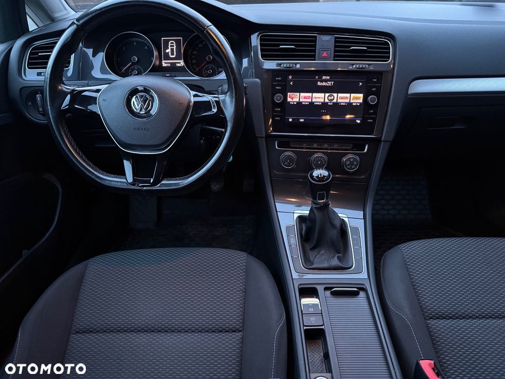 Volkswagen Golf - 13