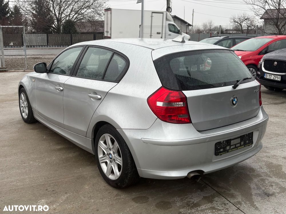 BMW Seria 1 120i - 10