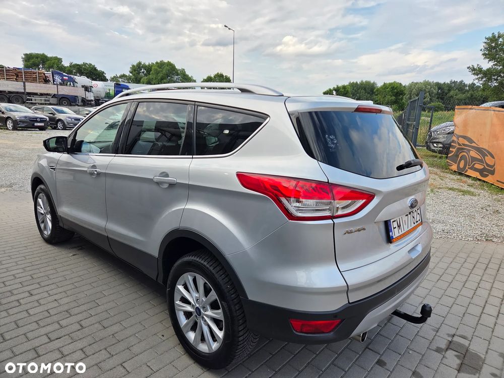 Ford Kuga 2.0 TDCi 2x4 Titanium - 10