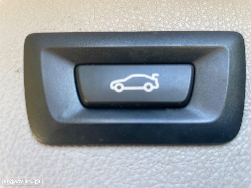 BMW 318 d Navigation Sport - 12