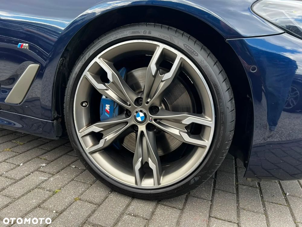 BMW Seria 5 M550i xDrive - 8