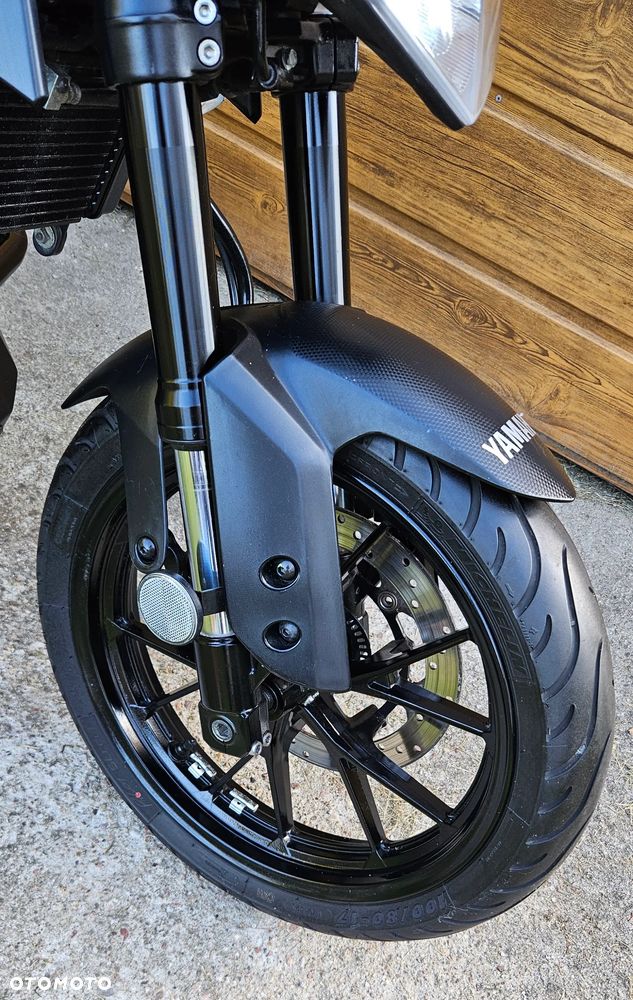 Yamaha MT - 24