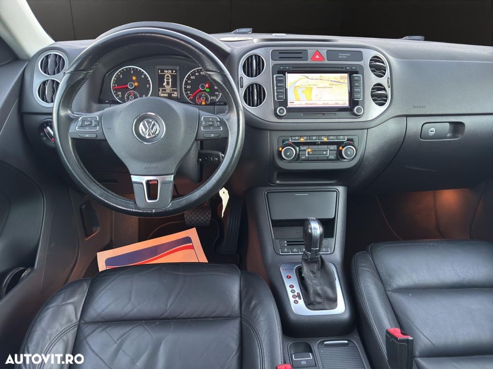Volkswagen Tiguan - 11