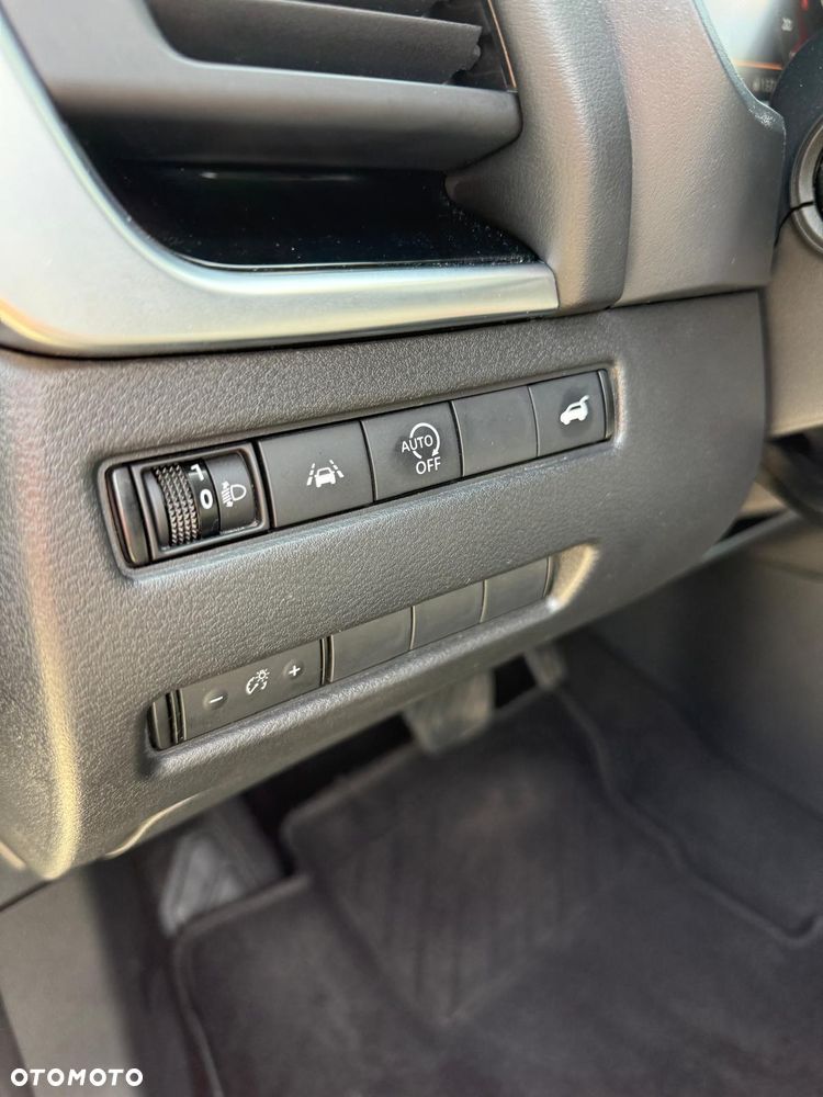 Nissan Qashqai 1.3 DIG-T MHEV Premiere Edition Xtronic - 18