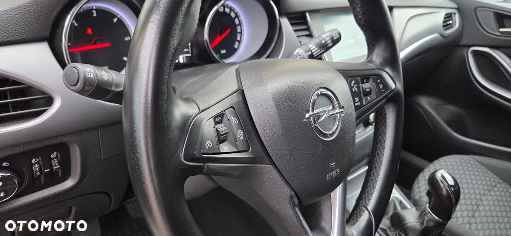 Opel Astra 1.6 CDTI Essentia - 29