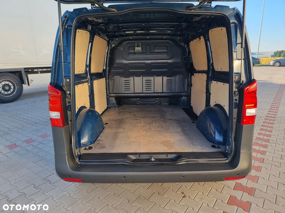Mercedes-Benz VITO - 13