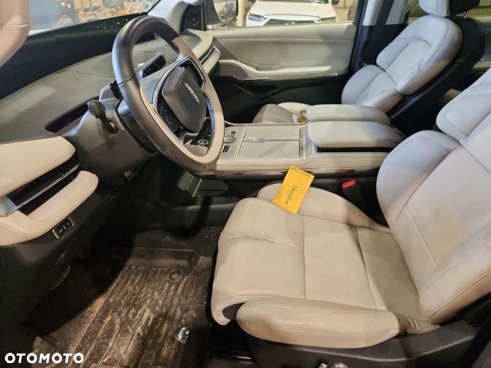 Lincoln Navigator - 8