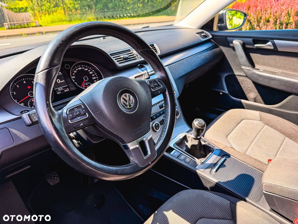 Volkswagen Passat 1.4 TSI BlueMotion Technology R-Line - 31
