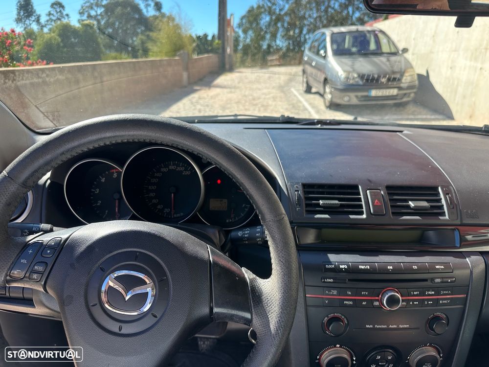 Mazda 3 Hatchback - 10