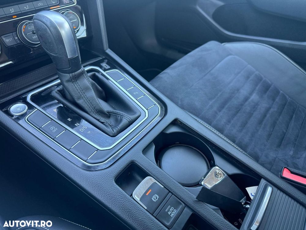 Volkswagen Passat 2.0 TDI DSG Highline - 21