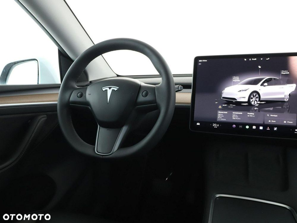 Tesla Model Y Standard - 17
