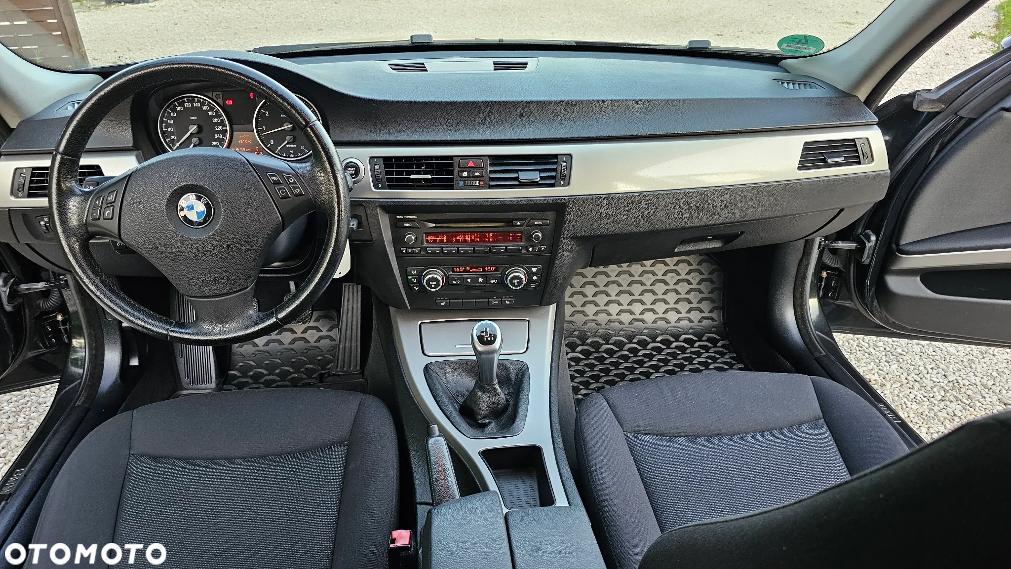 BMW Seria 3 318i - 7