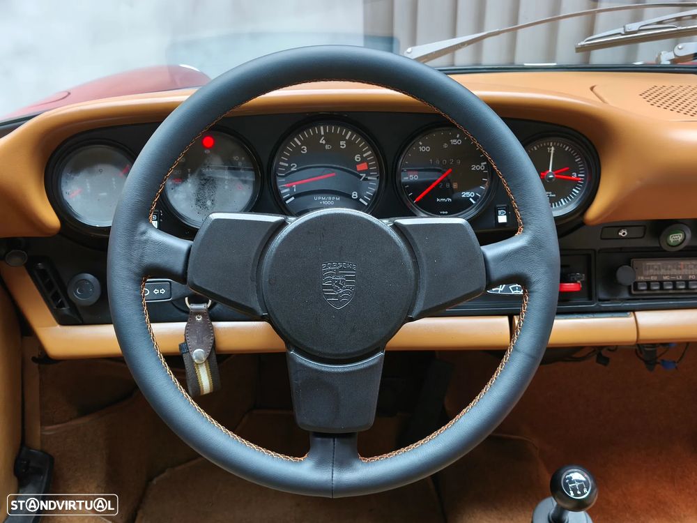 Porsche 911 Série G - 13