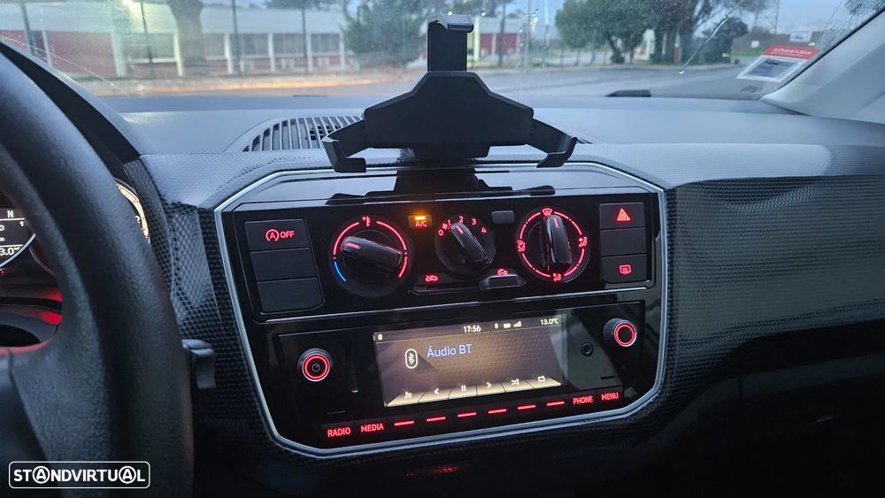 VW Up! 1.0 High Auto - 12