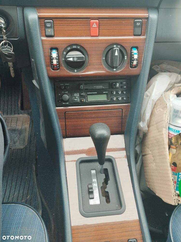 Mercedes-Benz W124 (1984-1993) - 13