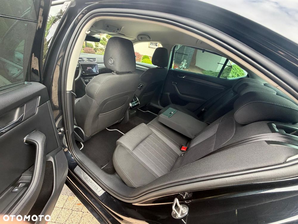 Skoda Superb 2.0 TDI SCR 4x4 Ambition DSG - 23