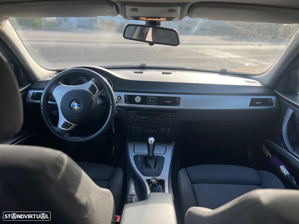 BMW 320 — photo 5