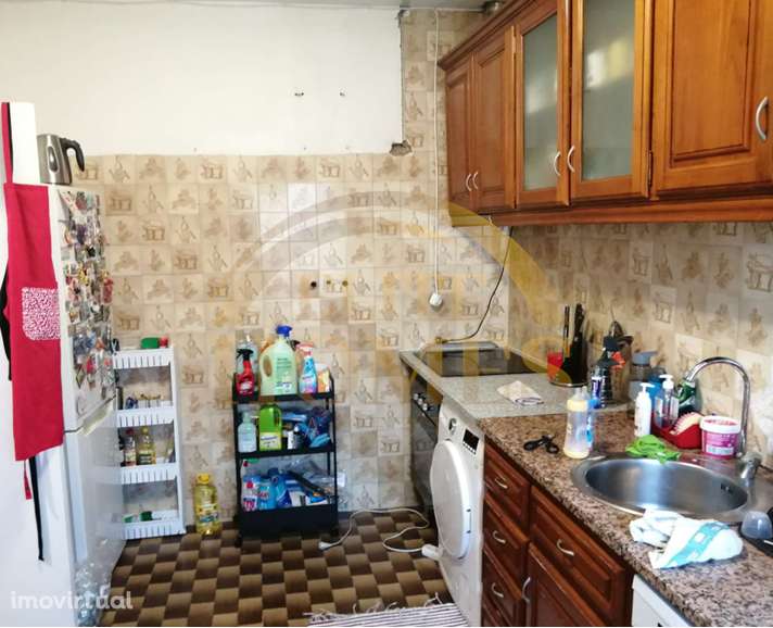 Moradia Bifamiliar com Potencial – Excelente Oportunidade de Investime - Grande imagem: 4/17