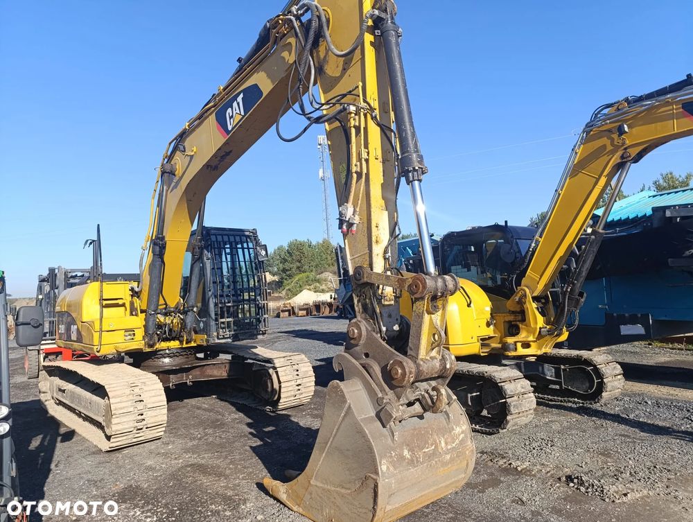 Caterpillar 319D - 1