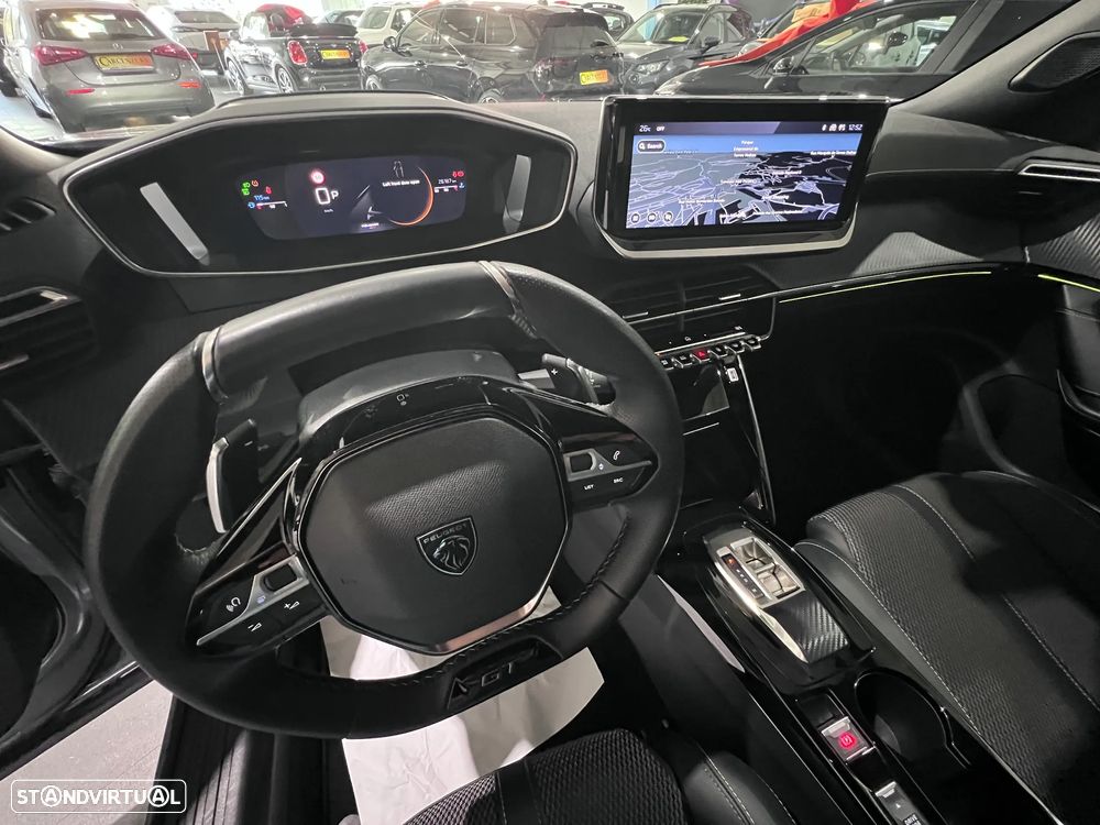 Peugeot 2008 1.2 PureTech GT EAT8 - 7