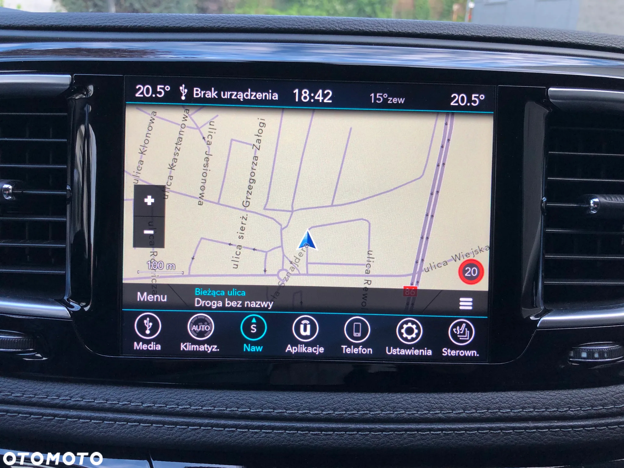 Chrysler Pacifica - 21