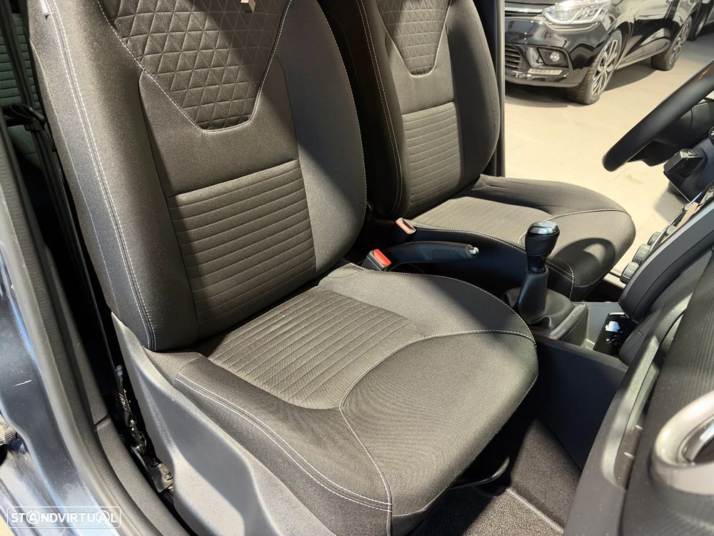 Renault Clio 0.9 TCe Limited - 19