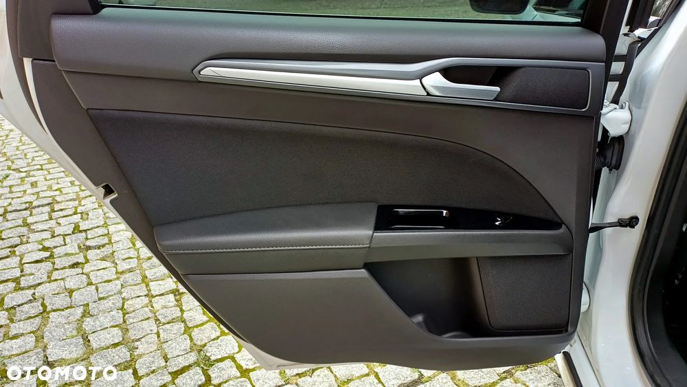 Ford Mondeo 2.0 TDCi STart-Stopp Titanium - 16