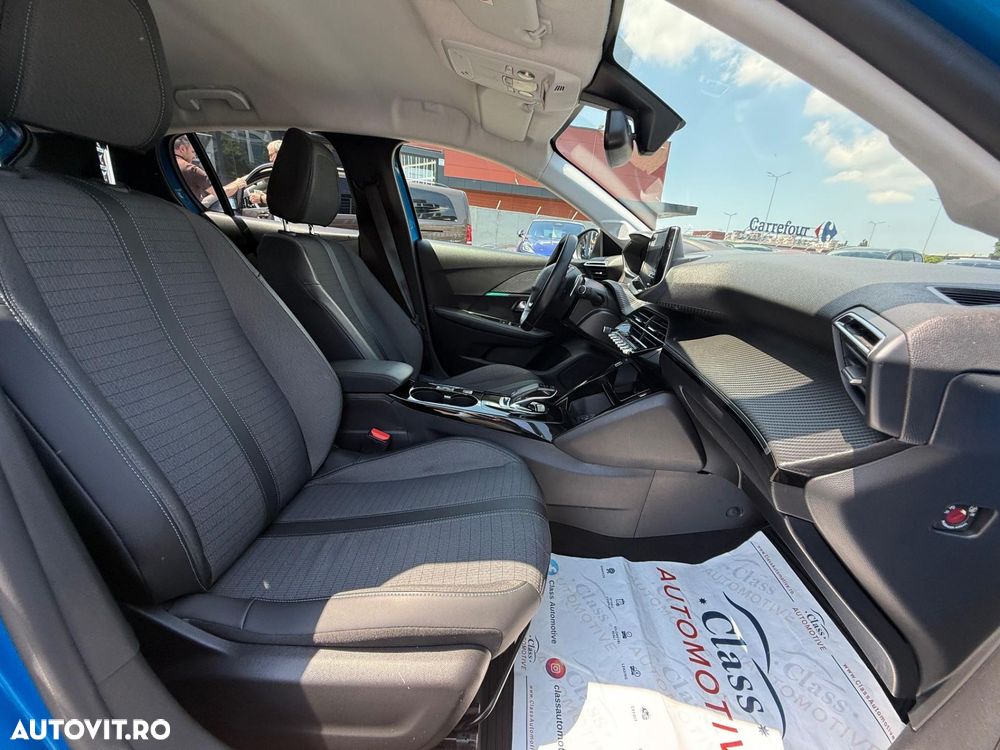 Peugeot 208 - 29