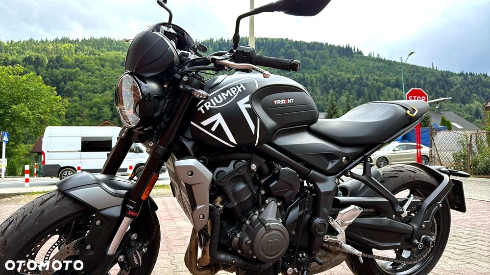 Triumph Trident - 1