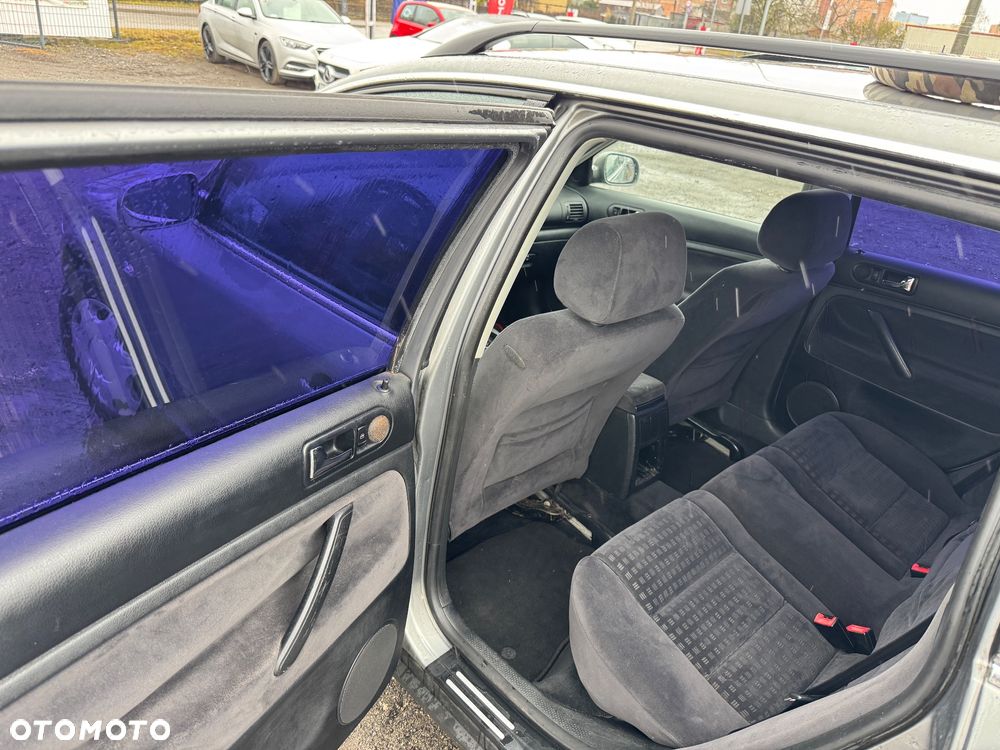 Volkswagen Passat 1.9 TDI Highline - 7