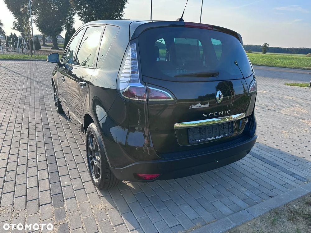 Renault Scenic dCi 110 LIMITED - 11
