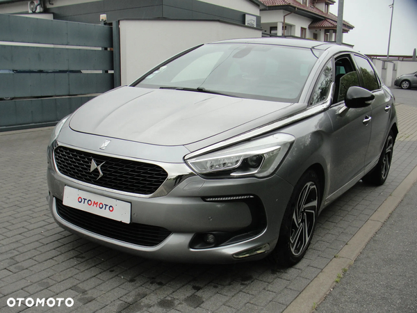 DS Automobiles DS 5