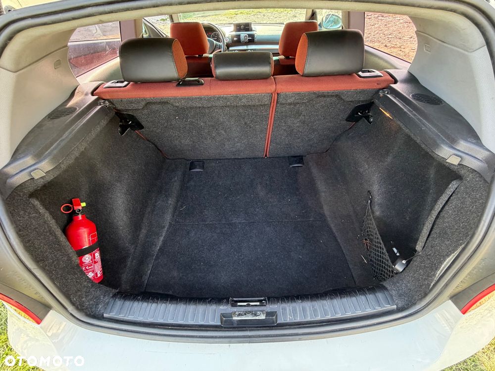 BMW Seria 1 123d - 16