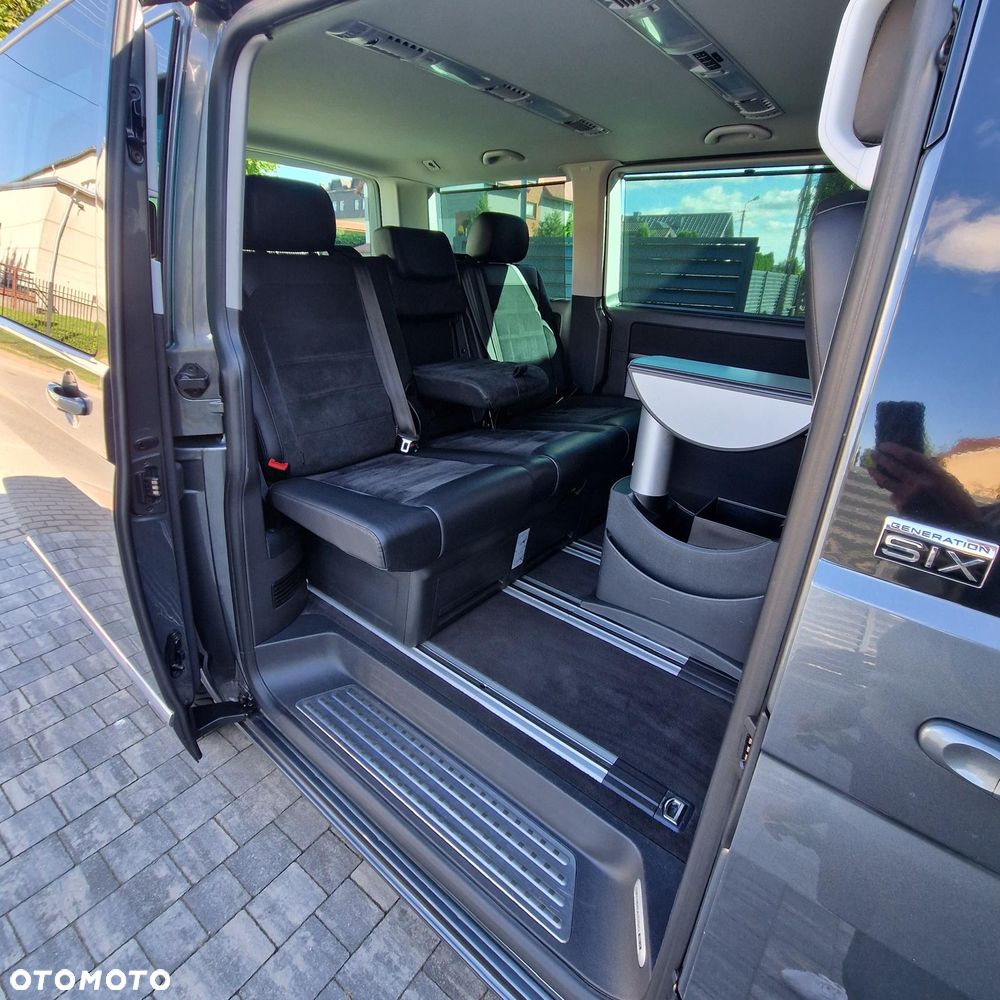 Volkswagen Multivan - 25