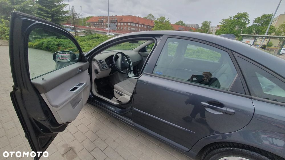 Volvo S40 2.0D Momentum - 6