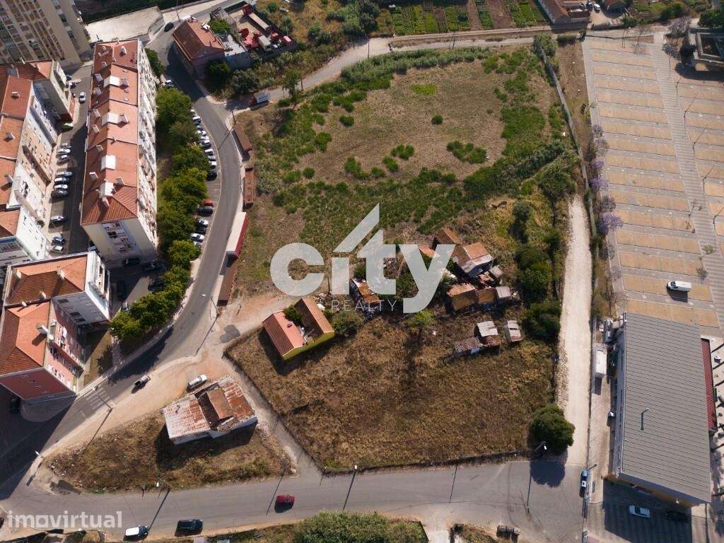 Terreno urbano com 2.200m2 em Odivelas, junto com os terrenos ao lado - Grande imagem: 5/20