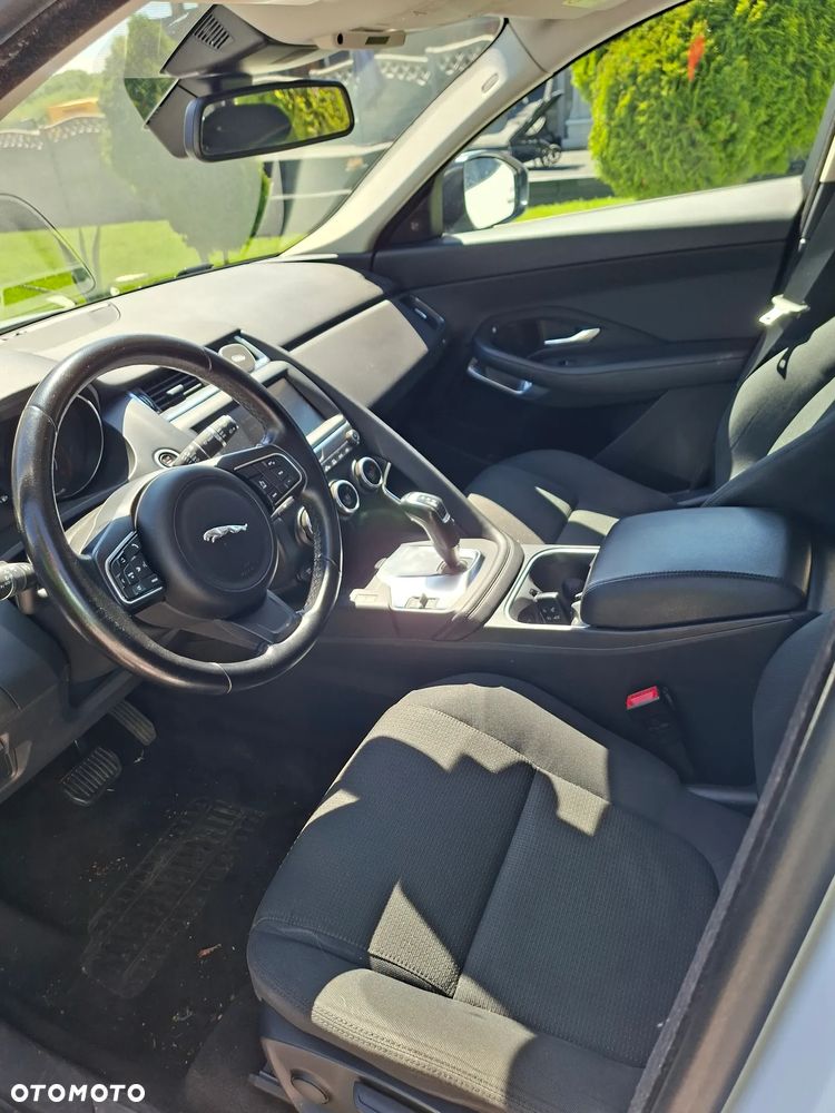 Jaguar E-Pace 2.0 i4D AWD - 9