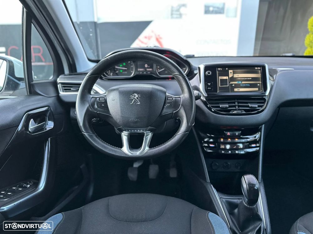 Peugeot 208 e-HDi 92 Stop&Start Style - 13