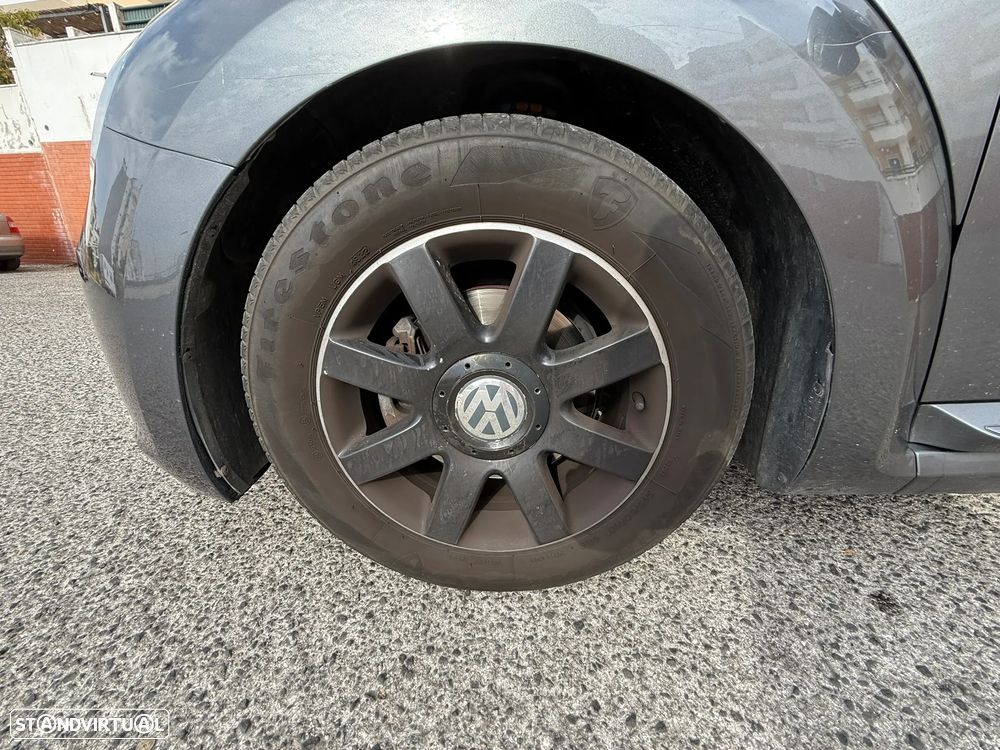 VW New Beetle Cabriolet 1.6 TDi Design - 23