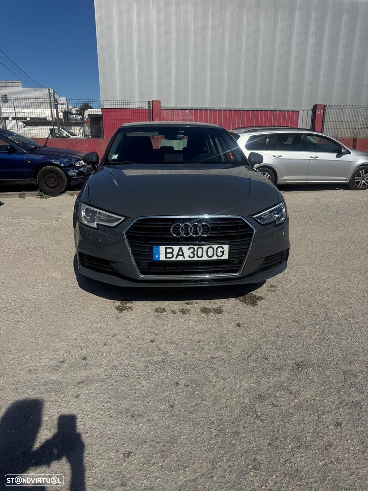 Audi A3 Sportback 1.6 TDI S tronic sport - 2
