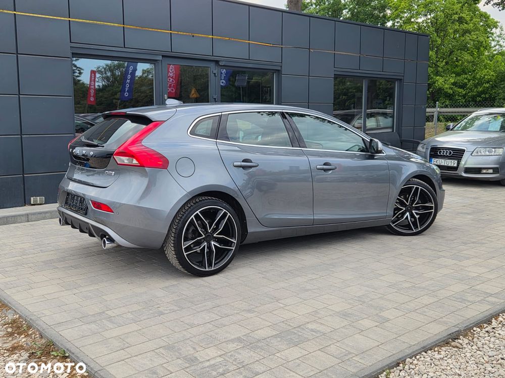 Volvo V40 D2 Kinetic - 2