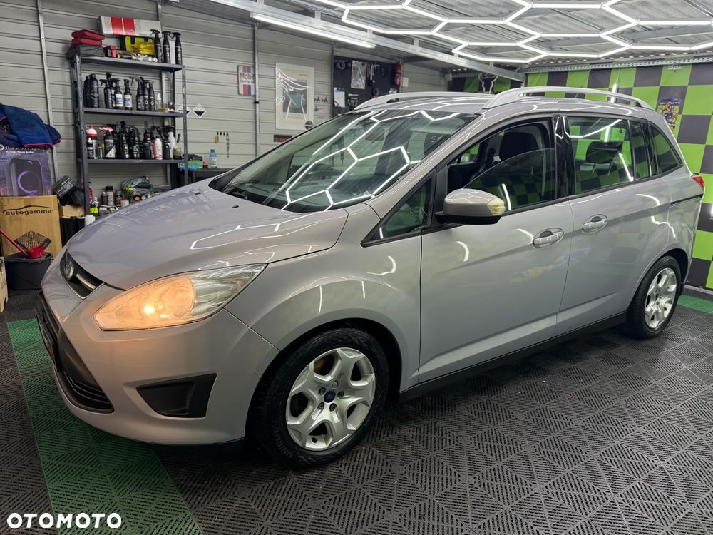 Ford Grand C-MAX - 1