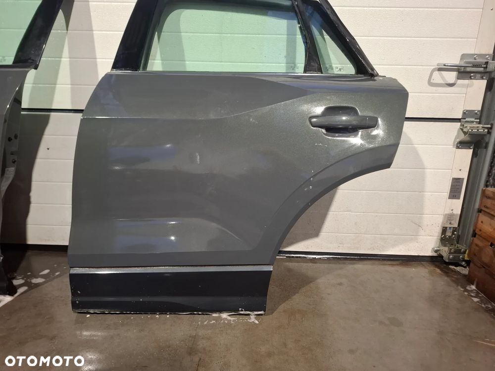 Audi Q2 drzwi lewy tył L7XM demontaż - 3