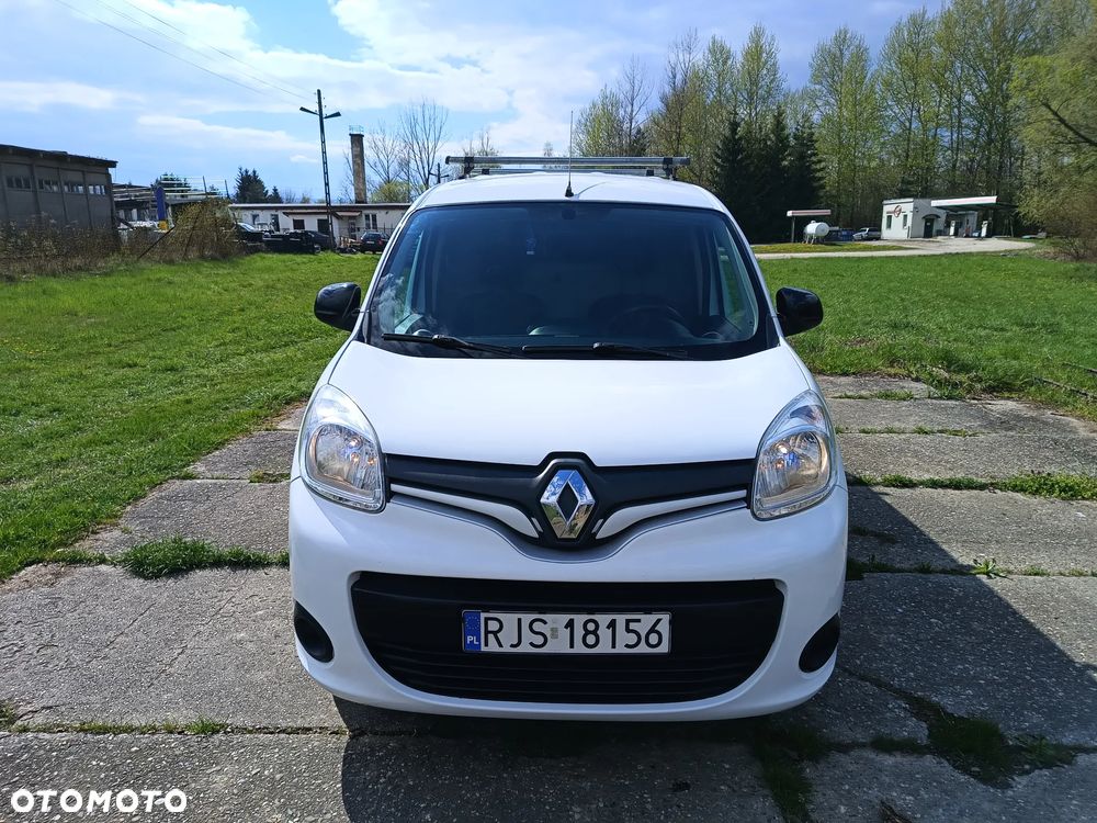 Renault Kangoo wersja MAXI LONG 1.5 diesel 110kM 2017 rok Bogate wyposażenie- WEBASTO, navigacja NISKI PRZEBIEG-142 tyś. SPRAWNY 100% ZAREJESTROWANY!! - 2
