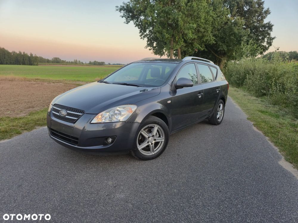 Kia Ceed - 29