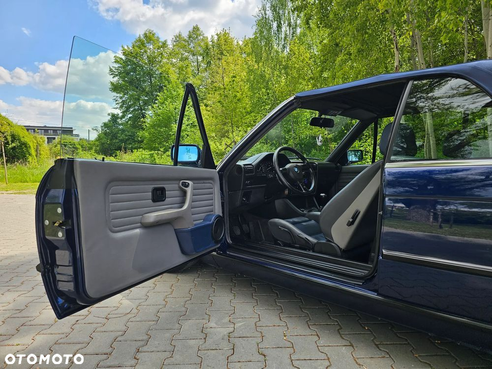 BMW Seria 3 320i - 31