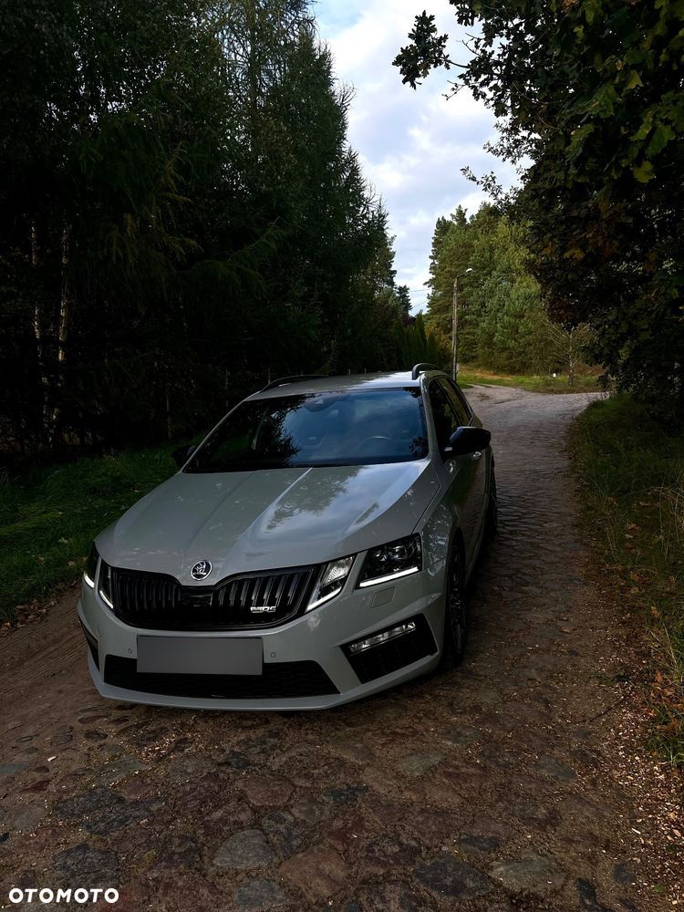 Skoda Octavia 2.0 TDI RS DSG - 2