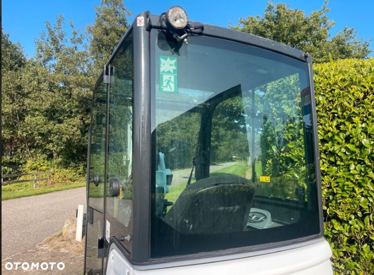 Bobcat Bobcat e19 , minikoparka ROK 2021 jest z 4 łyżkami - 5